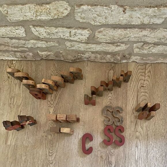 Rustic Reclaimed 3D Wood Painted Toy Soldiers Letter Cutouts Shapes - Picture 3 of 16